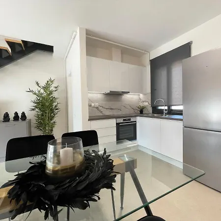 Apartment Modern Near Marina Flisvos *